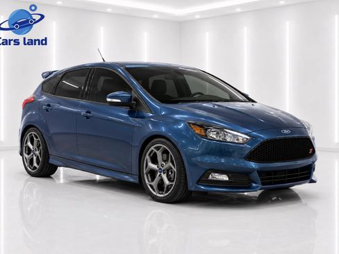 Used 2018 Ford Focus ST FWD image 1