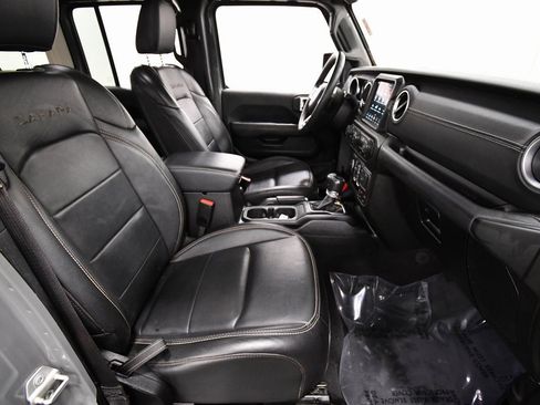 Used 2023 Jeep Wrangler Unlimited Sahara image 17