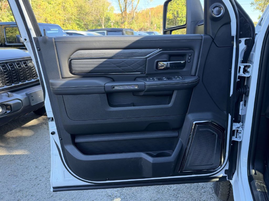 New 2027 RAM 3500 Limited AWD/4WD image 12