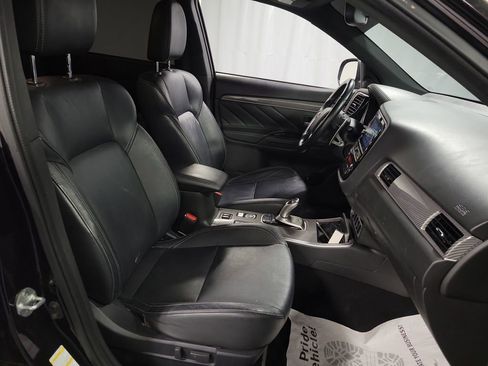Used 2019 Mitsubishi Outlander GT AWD/4WD image 26