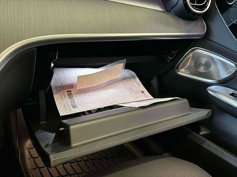 Used 2024 Mercedes-Benz C 300 4MATIC Sedan image 32