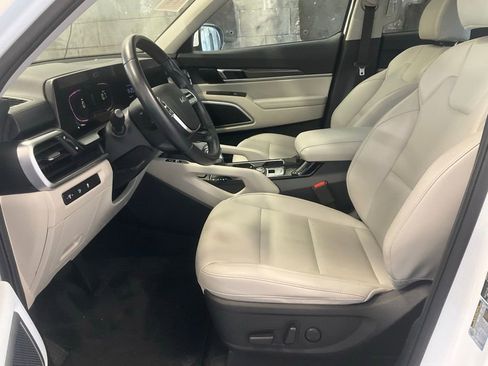 Used 2024 Kia Telluride S w/ S Sunroof Package FWD image 12