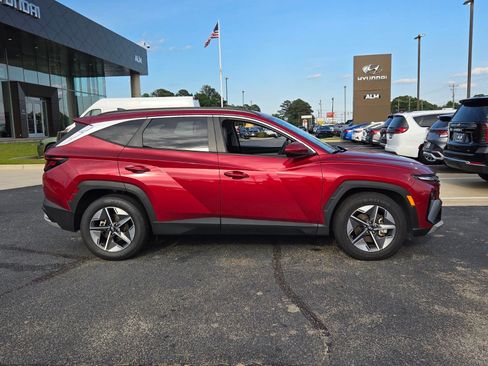 Used 2025 Hyundai Tucson SEL FWD image 15