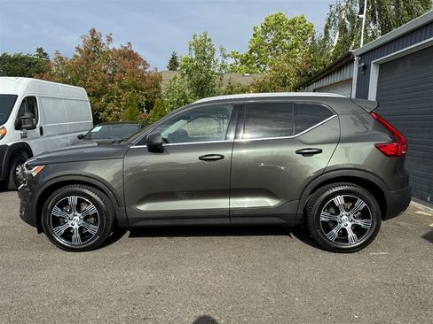 Used 2019 Volvo XC40 T5 Inscription AWD/4WD image 4