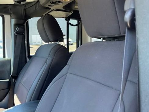 Used 2018 Jeep Wrangler Unlimited Sport S AWD/4WD image 12