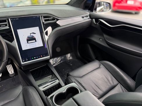 Used 2016 Tesla Model X Performance image 46