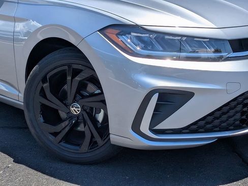 New 2025 Volkswagen Jetta SE image 2