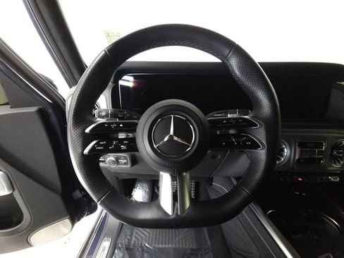 Used 2025 Mercedes-Benz G 550 image 12