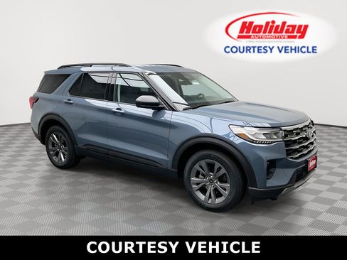 Used 2026 Ford Explorer Active w/ Active Comfort Package AWD/4WD image 1