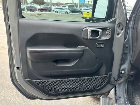 Used 2020 Jeep Wrangler Unlimited Sport AWD/4WD image 12