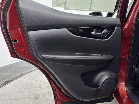 Used 2021 Nissan Rogue Sport SL w/ Premium Package image 34