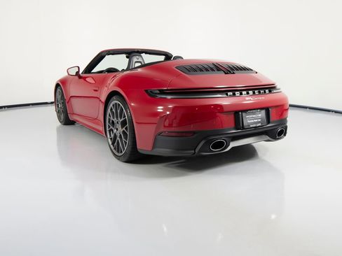 Certified 2025 Porsche 911 Carrera image 3