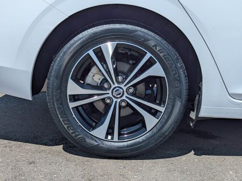 Used 2022 Nissan Sentra SV FWD image 45