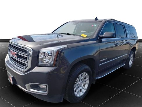 Used 2017 GMC Yukon XL SLT w/ Open Road Package image 7
