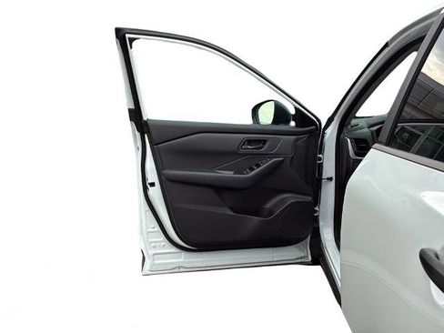 Certified 2025 Nissan Rogue S image 11