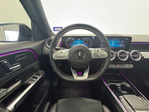 Used 2022 Mercedes-Benz GLB 250 image 21