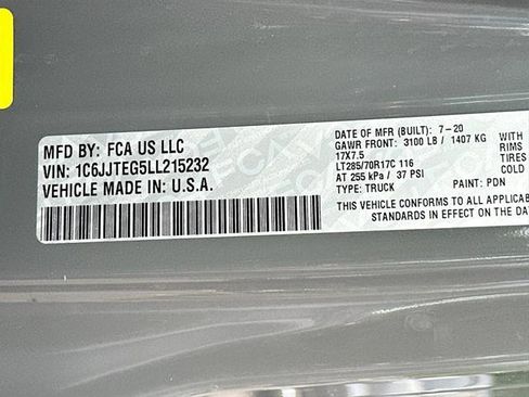 Certified 2020 Jeep Gladiator Mojave image 32