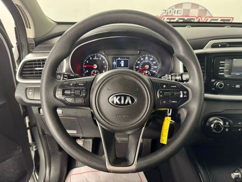 Used 2018 Kia Sorento L FWD image 13