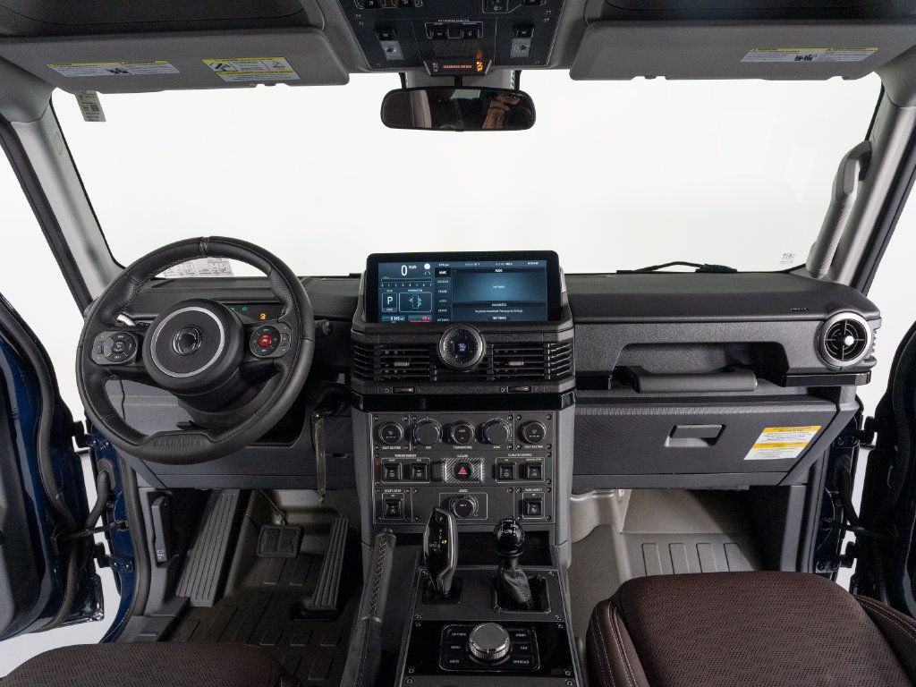 Used 2025 INEOS Grenadier Station Wagon AWD/4WD image 32