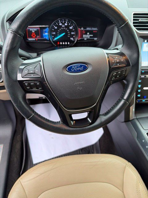 Used 2017 Ford Explorer Limited AWD/4WD image 16