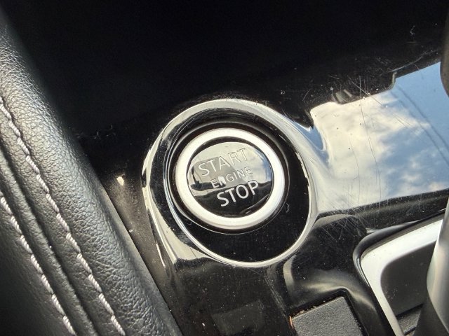 Used 2019 Nissan Kicks SV FWD image 26