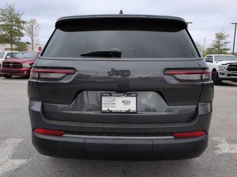 New 2026 Jeep Grand Cherokee L 2WD image 5