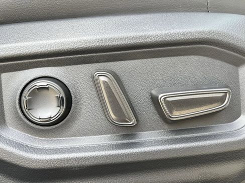 Used 2025 Toyota Tundra Platinum image 26