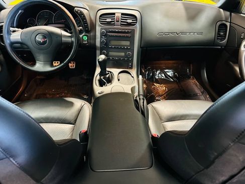 Used 2006 Chevrolet Corvette Z06 w/ Preferred Equipment Group RWD image 15
