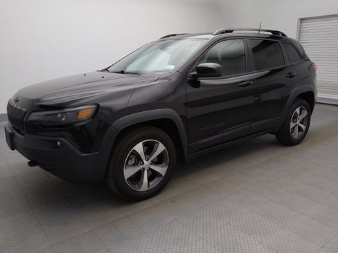 Used 2020 Jeep Cherokee Latitude w/ Quick Order Package 26F North AWD/4WD image 2