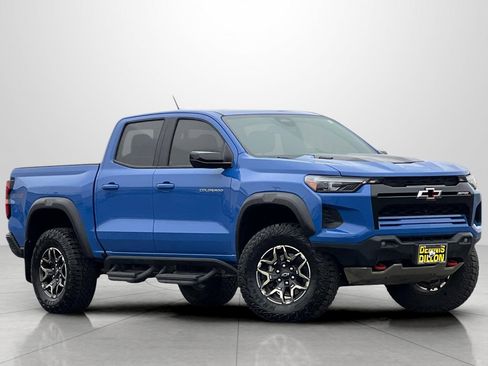 Used 2025 Chevrolet Colorado ZR2 w/ Technology Package image 2