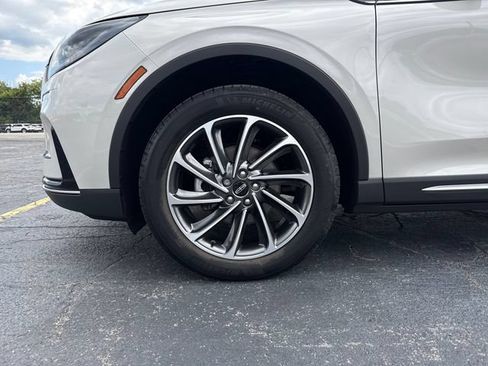Used 2024 Lincoln Corsair AWD w/ Equipment Group 101A image 30