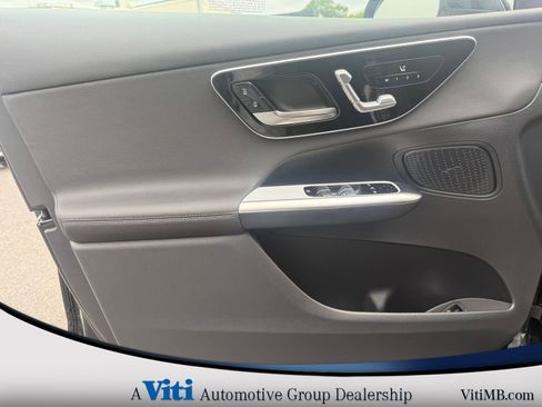 Used 2026 Mercedes-Benz GLC 300 4MATIC image 11