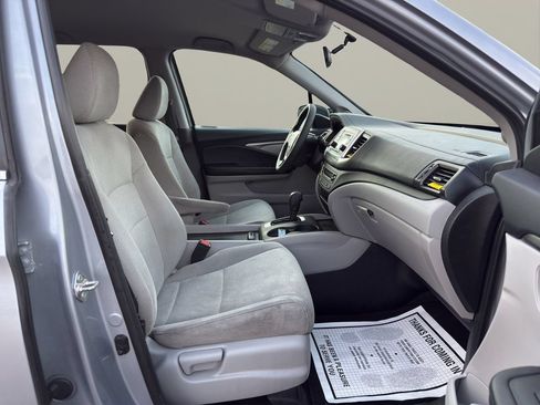 Used 2018 Honda Pilot LX image 19