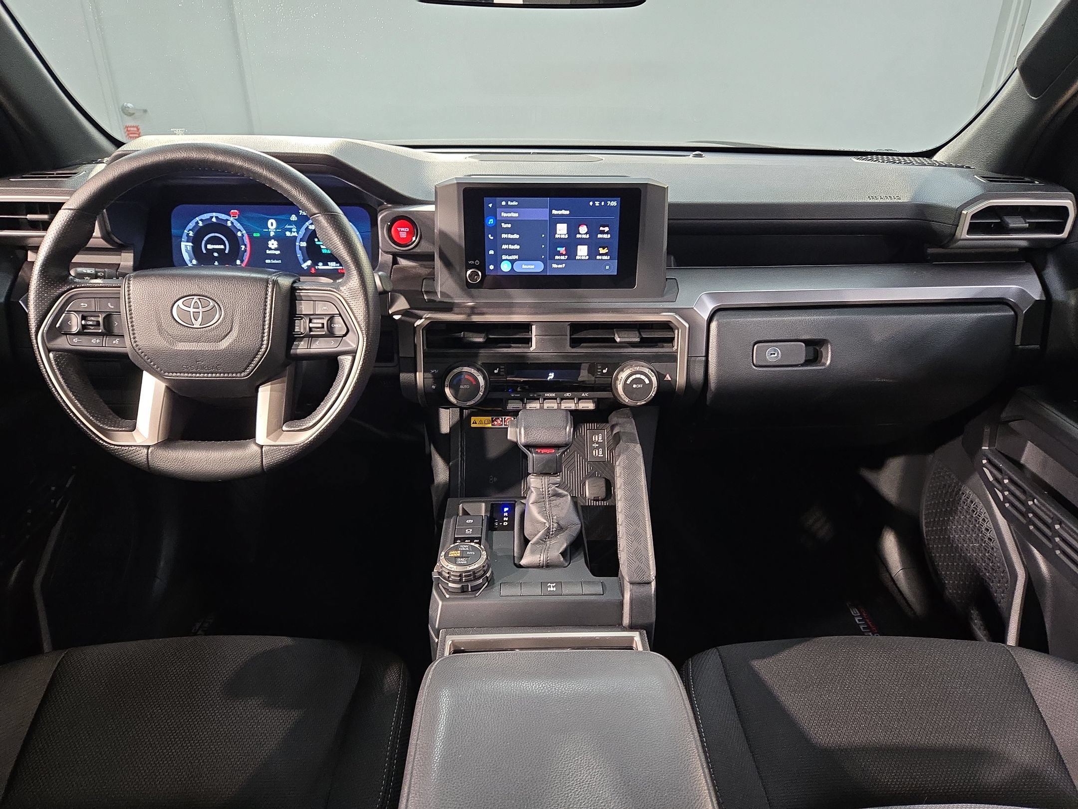 Certified 2025 Toyota 4Runner TRD Off-Road AWD/4WD image 10