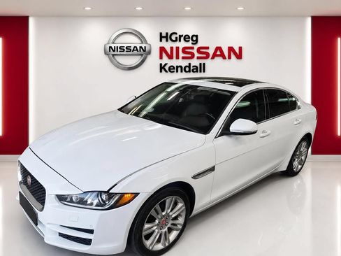 Used 2019 Jaguar XE Prestige AWD/4WD image 3