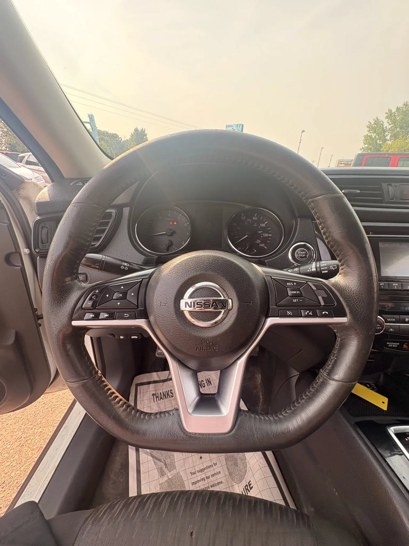 Used 2017 Nissan Rogue SV FWD image 15