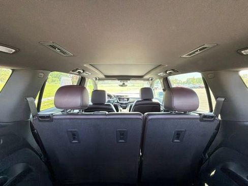 Used 2023 Cadillac XT6 Premium Luxury w/ Technology Package FWD image 18
