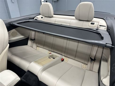 Used 2016 BMW 428i xDrive Convertible image 3