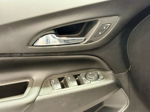 Used 2022 Chevrolet Equinox LT FWD image 15
