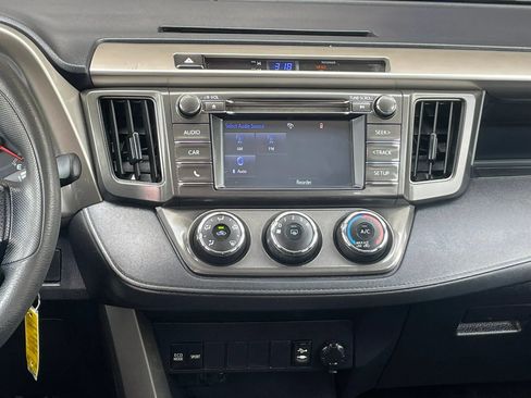 Used 2015 Toyota RAV4 LE FWD image 15