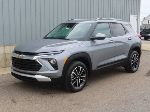 Used 2025 Chevrolet TrailBlazer LT AWD/4WD image 5