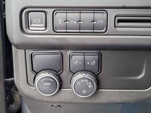 Used 2021 Chevrolet Tahoe RST RWD image 18