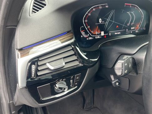 Used 2021 BMW 530i image 16