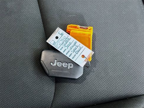 Used 2022 Jeep Wrangler Sport image 30