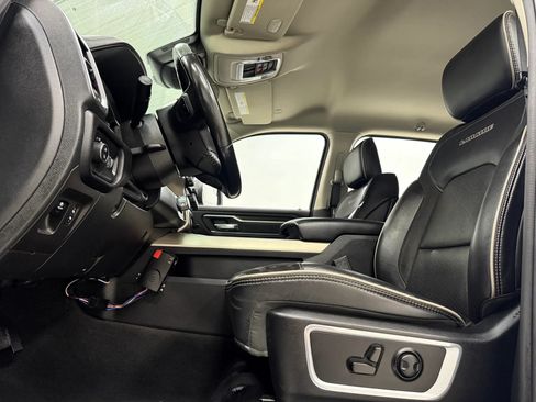 Used 2022 RAM 1500 Laramie AWD/4WD image 15