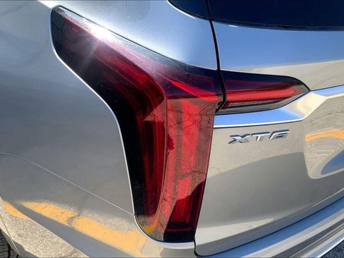 Certified 2025 Cadillac XT6 Premium Luxury image 28