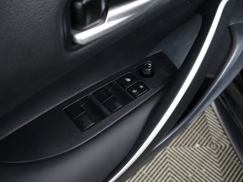 Used 2025 Toyota Corolla SE FWD image 34