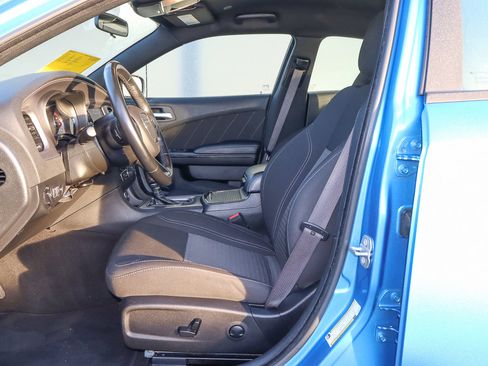 Used 2023 Dodge Charger SXT w/ Blacktop Package image 7