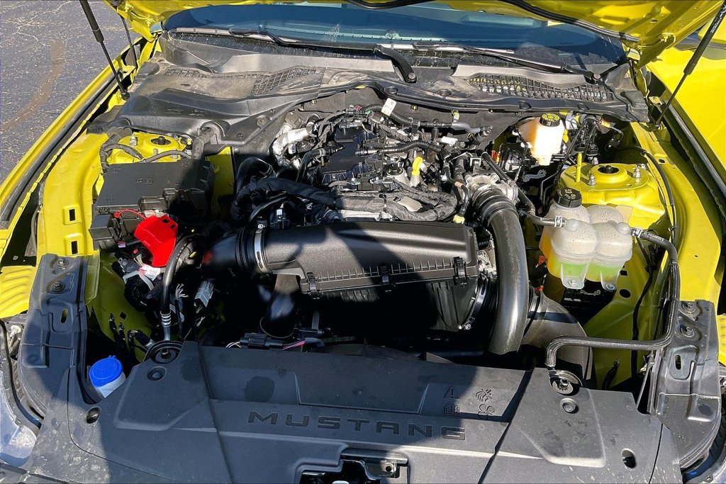 Used 2025 Ford Mustang Premium RWD image 9