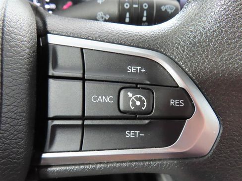 Used 2023 Jeep Compass Sport AWD/4WD image 21